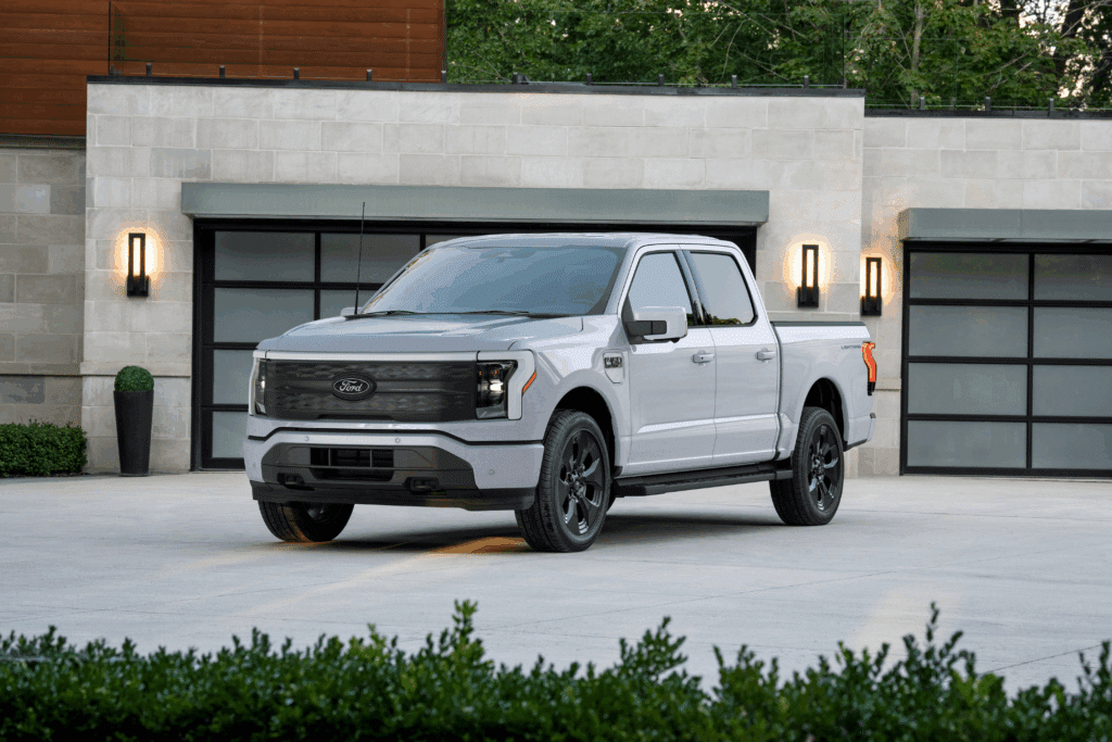 2025 Ford F-150 Lightning white sideview