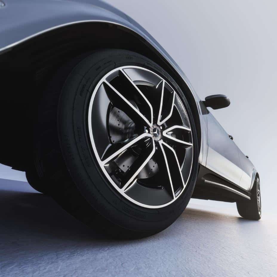 2024 Mercedes-Benz GLE Front Wheel Close Up