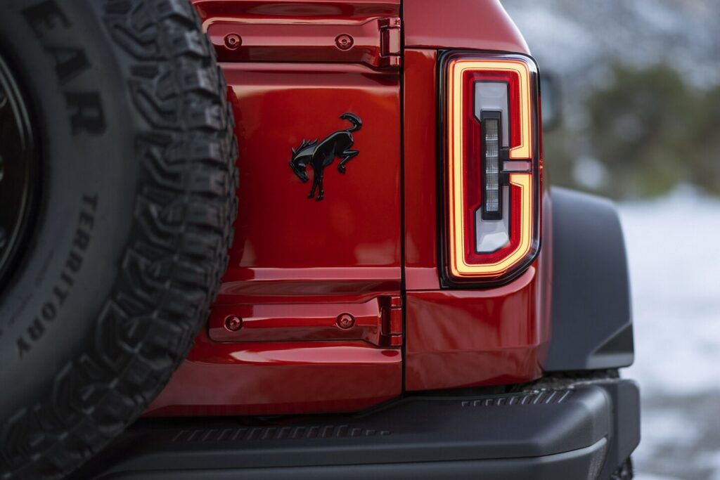 Ford Bronco Wildtrak back bumper
