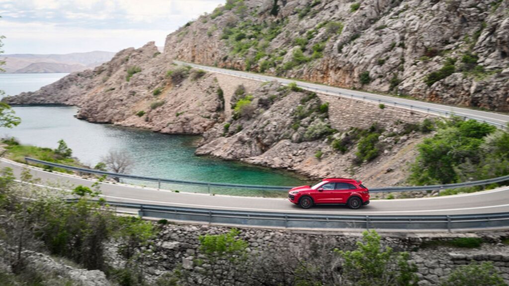 2025 Porsche Cayenne GTS model