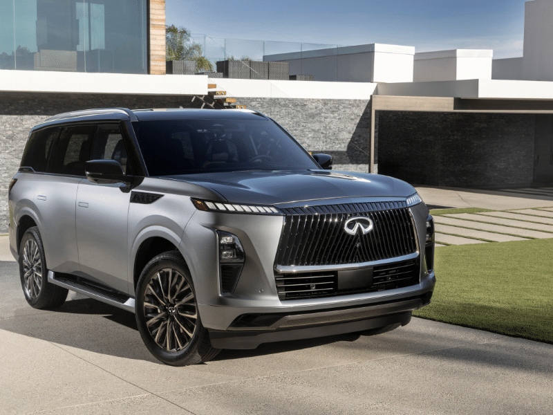 Two tone 2026 Infiniti QX80 extra large sized suv