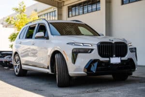 Build your own BMW X7 in bespoke paint