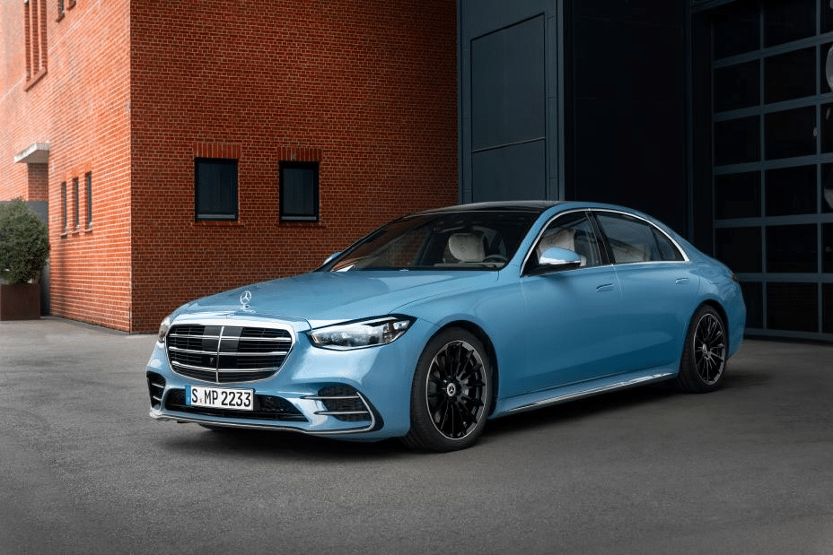 Mercedes-Benz S-Class in Manufaktur China Blue
